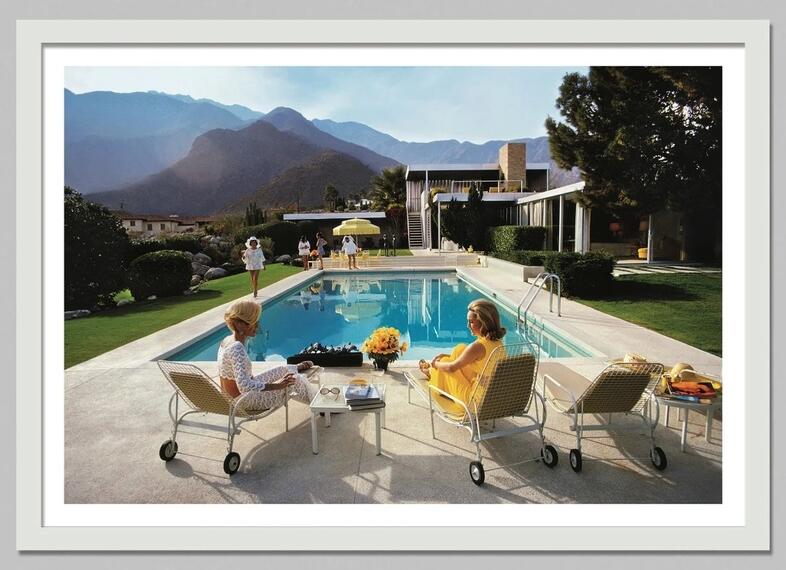 Retro Poolside Host Luxury Lif - Luxury Lifestyle Pictures recensie en prijs