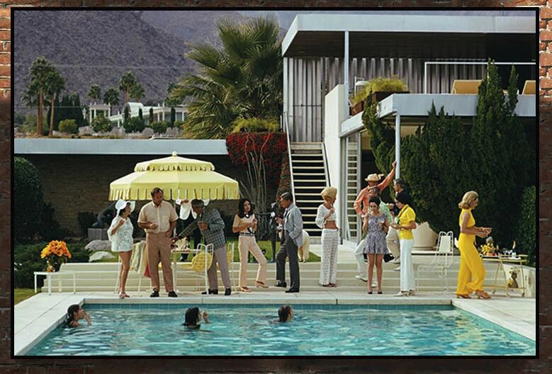 Retro Poolside Host Luxury Lif - Luxury Lifestyle Pictures recensie en prijs